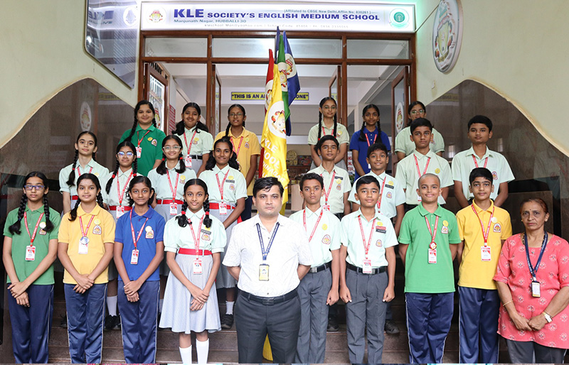 Honouring Students with the Best Attendance Badge – August 2025